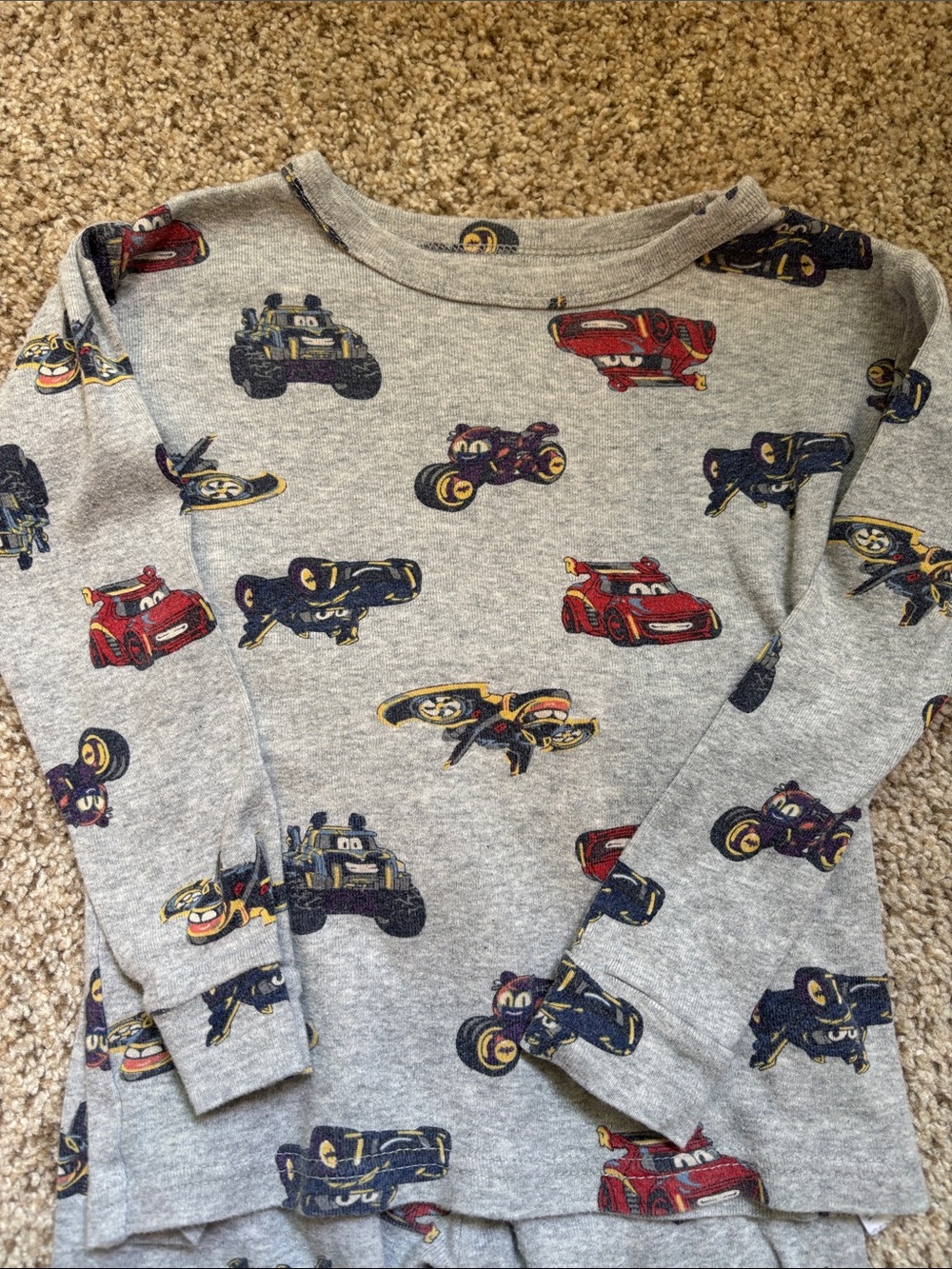 Baby Gap DC Vehicles Gray 100% Organic Cotton Pajama Set Size 4 | Batman | - Picture 2 of 5